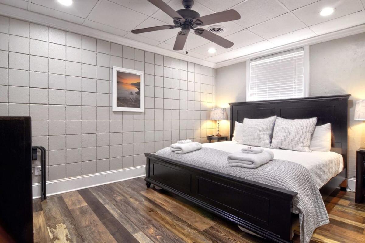 Comfortable Cottage On The Blue Mile - Close To Gsu! สเตทส์โบโร ภายนอก รูปภาพ